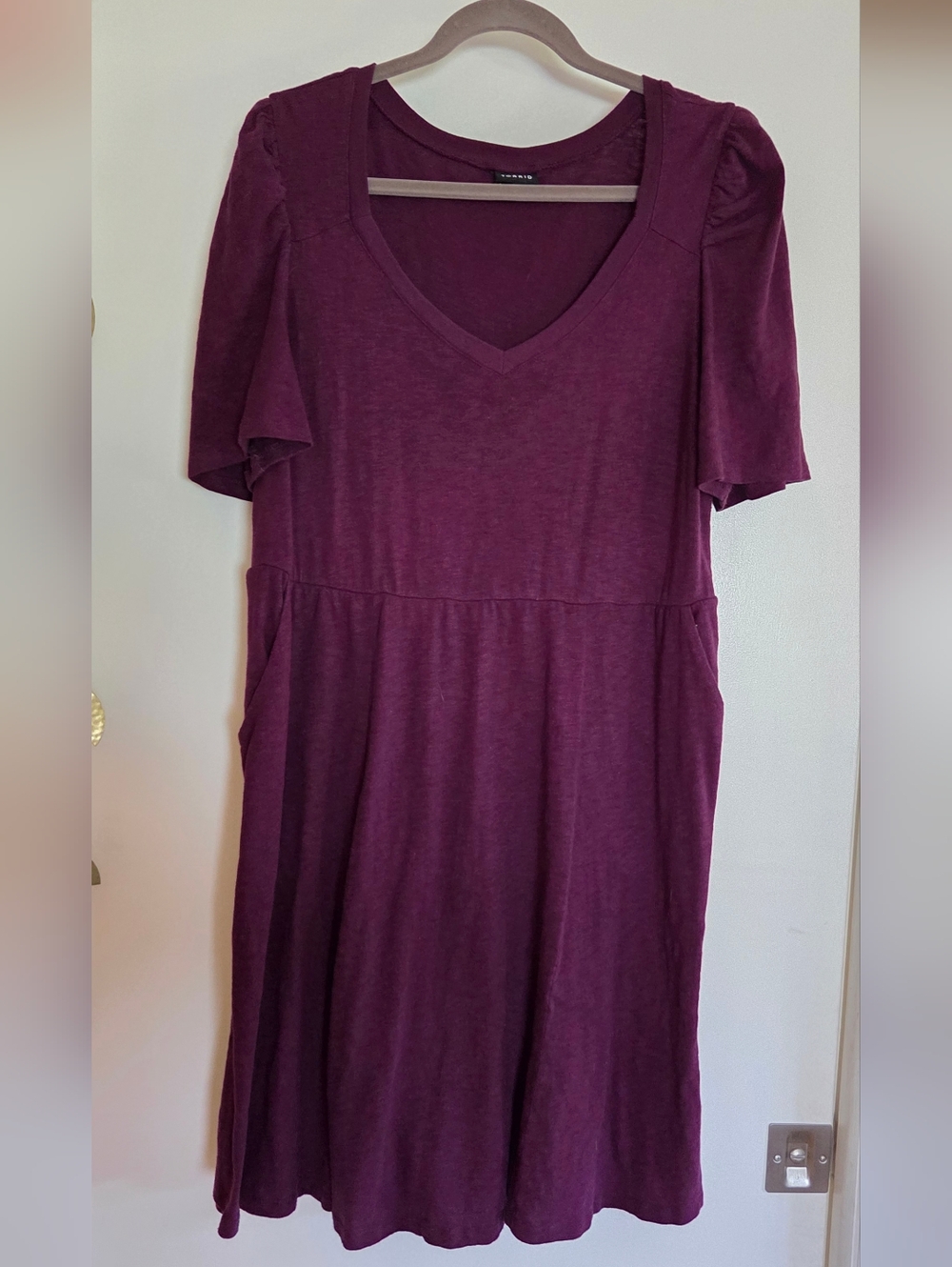 Casual V-Neck Midi Dress in Deep Plum